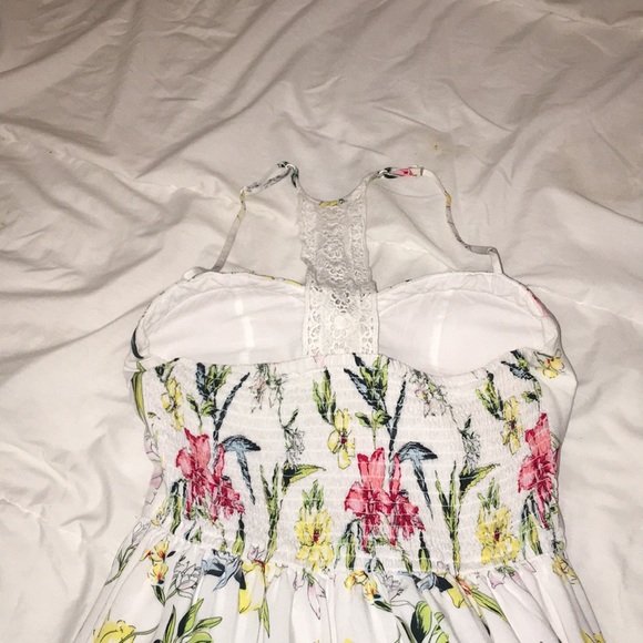 White Floral Dress - Picture 3 of 4